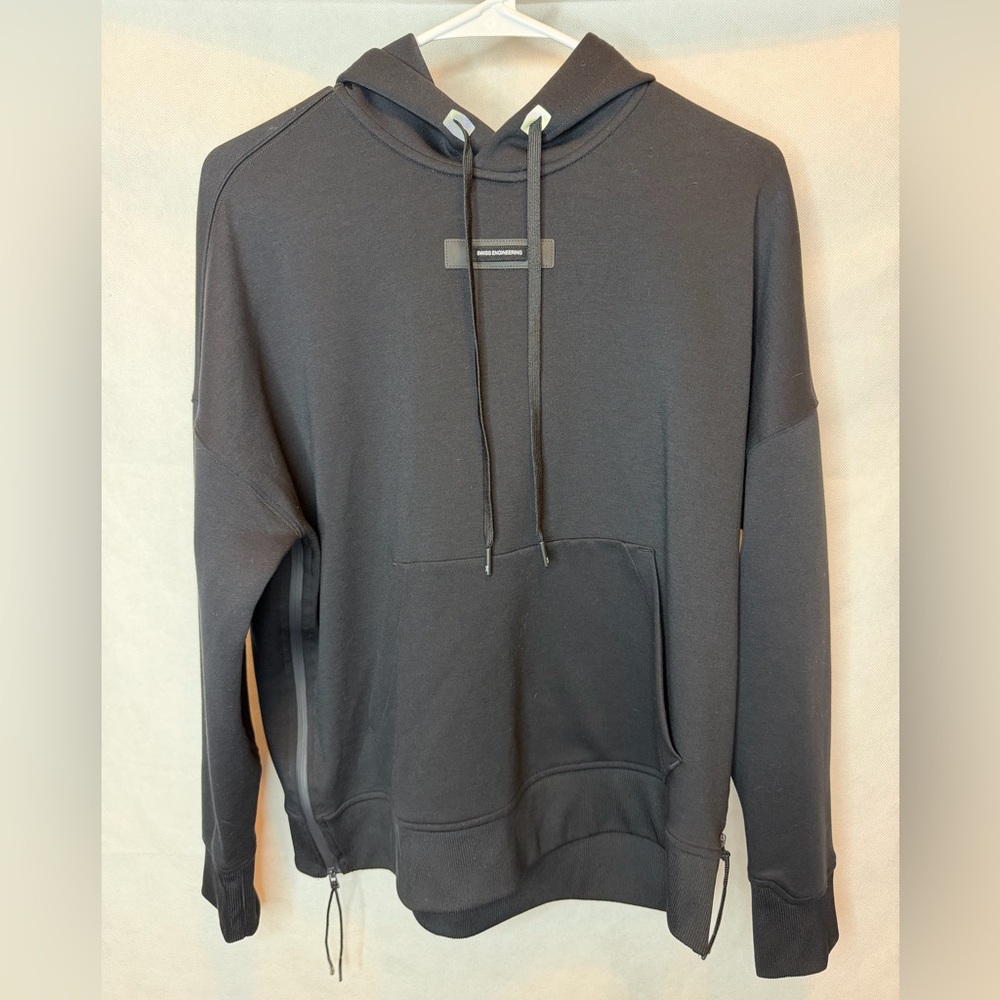 Women's Run On Clouds Hoodie Black Size Small Swiss Engineering Focus Tech